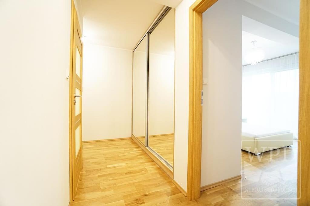 Modern Apartment-City Center-New Building-Garage فروتسواف المظهر الخارجي الصورة